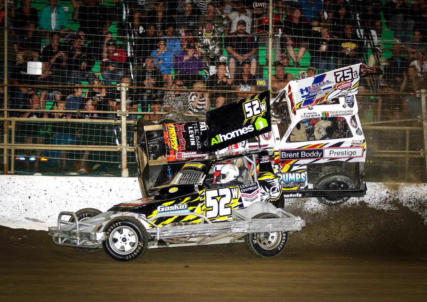 Hard men reduced to tears at Enzed Superstocks Teams Champs | NZ ...