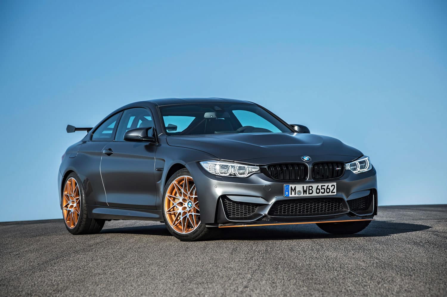 033-bmw-m4-gts-1.jpg